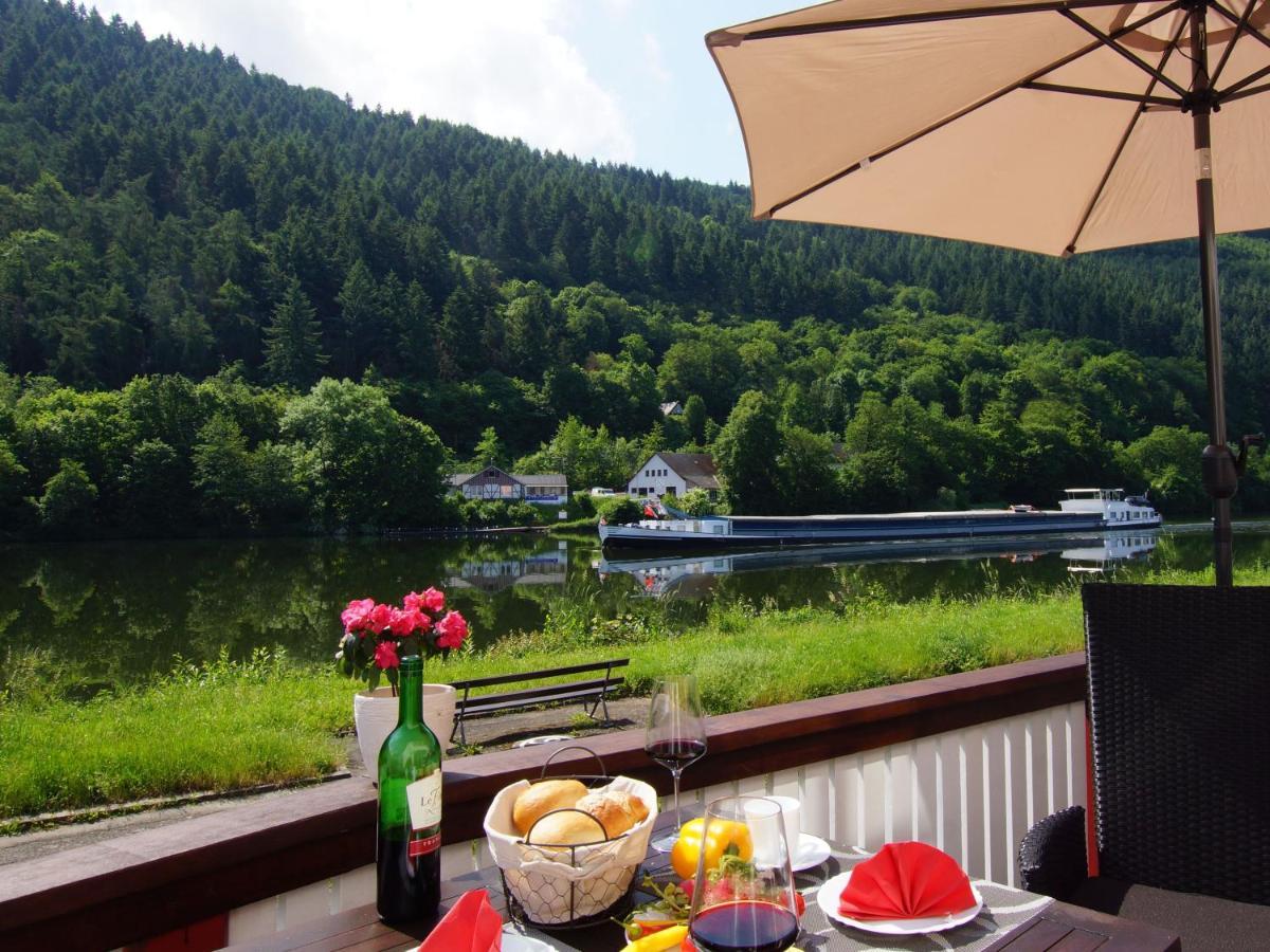 Altes Faehrhaus An Der Mosel Anno1633 Appartement Verbandsgemeinde Verbandsgemeinde Traben-Trarbach Buitenkant foto