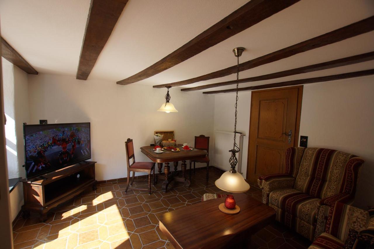 Altes Faehrhaus An Der Mosel Anno1633 Appartement Verbandsgemeinde Verbandsgemeinde Traben-Trarbach Buitenkant foto